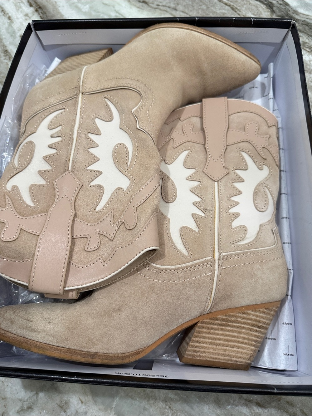 Women’s Dolce Vita Landen boot Beige Western Suede Ankle Boots with Cream Inset
